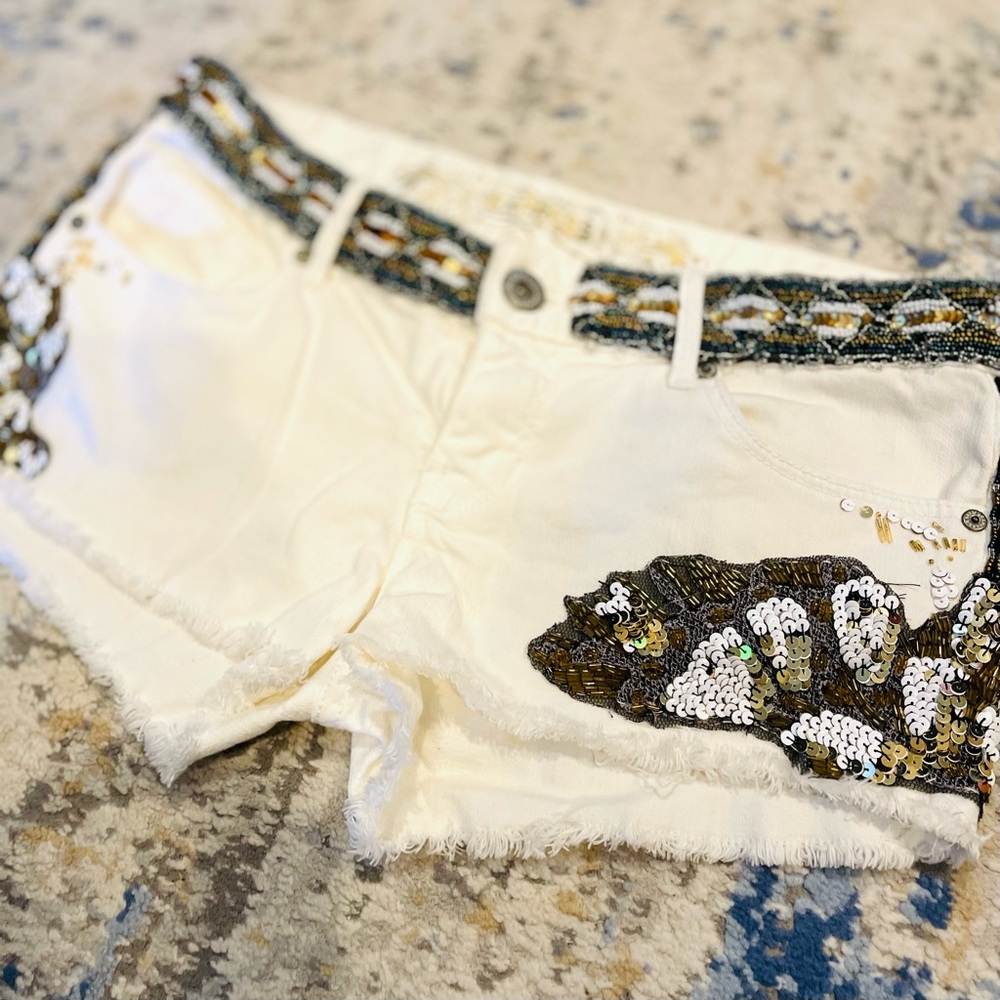Express Women Sequin White Shorts Size 4.